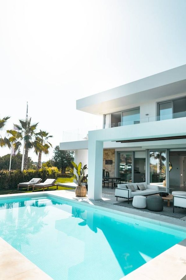 Comment comparer les devis de piscine ?