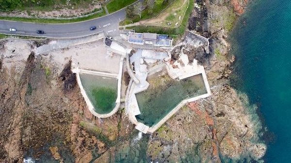 Quels sont les exemples de piscines atypiques ?